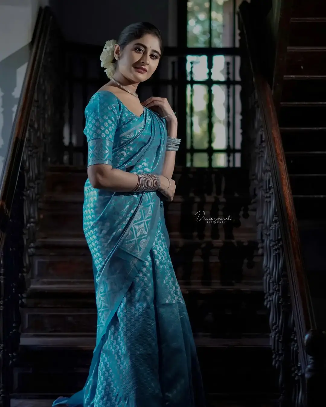 ZEE TELUGU TV ACTRESS KRISHNA PRIYA NAIR IN BLUE SAREE